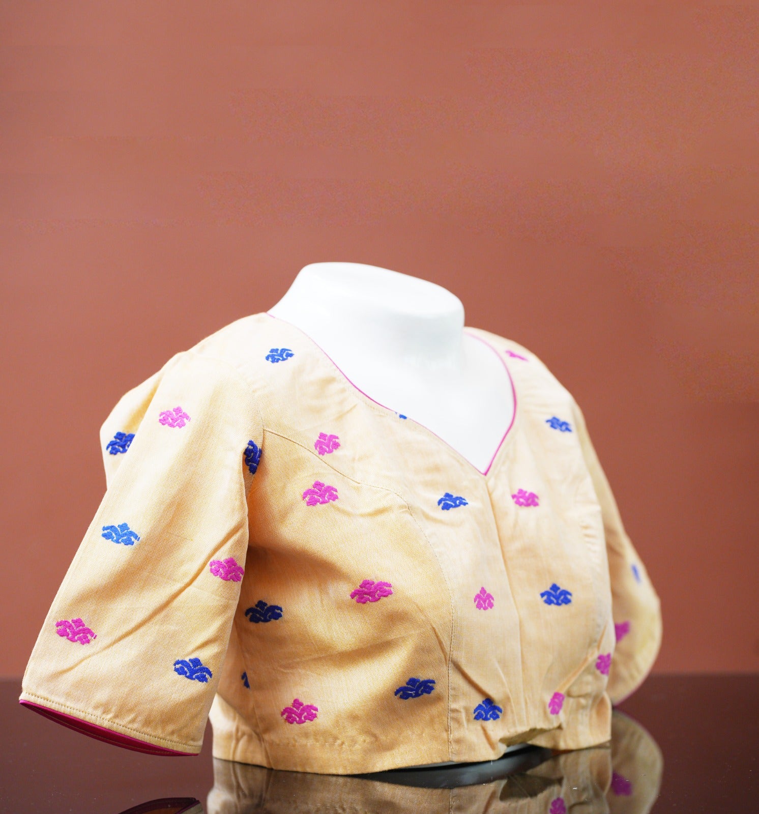 SWEETHEART NECK ASSAMESE GOS BUTA DESIGNED BLOUSE